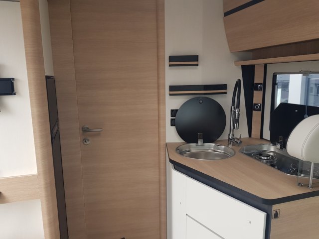 Rapido 8066 DF - Photo 26