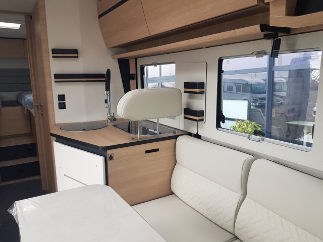 Rapido 8066 DF - Photo 31