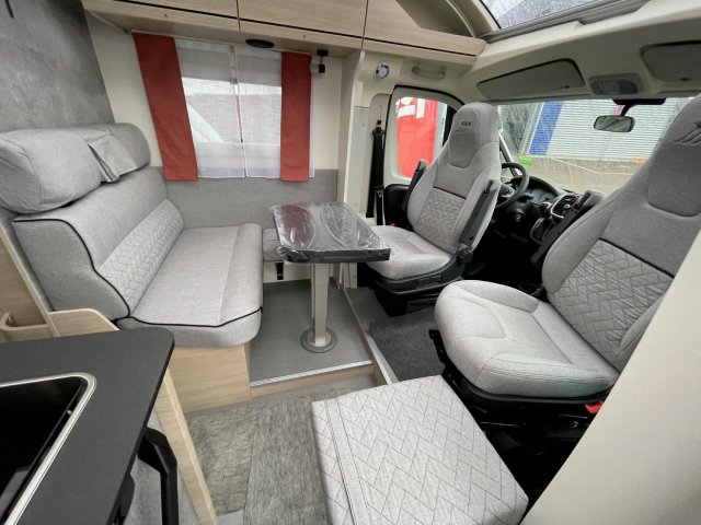 Rapido C55 NIGHT EDITION - Photo 4