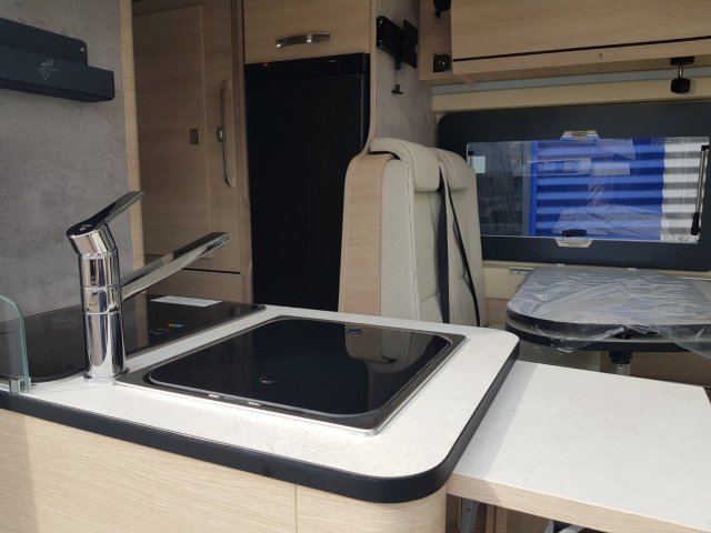 Rapido Van V55 - Photo 18