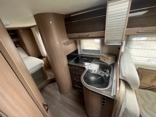 Burstner Aviano I 727 - Photo 8