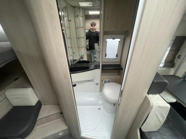 Challenger Genesis 274 - Photo 7