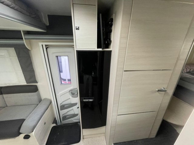 Challenger Quartz 380 - Photo 4