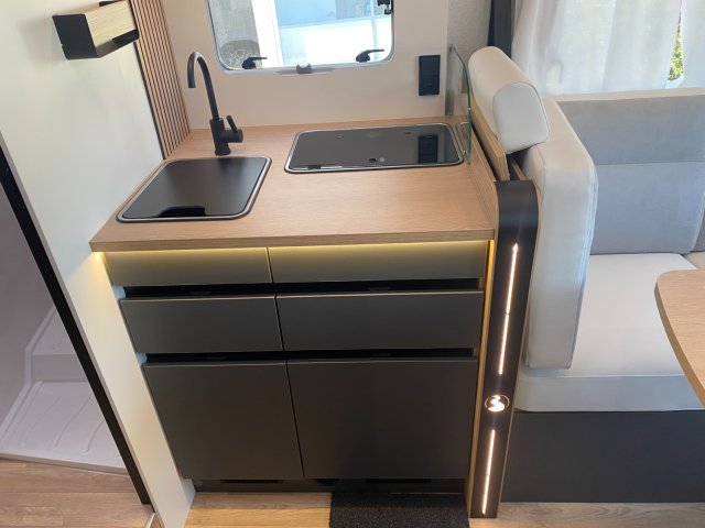 Bavaria T720FGJ Intense - Photo 17