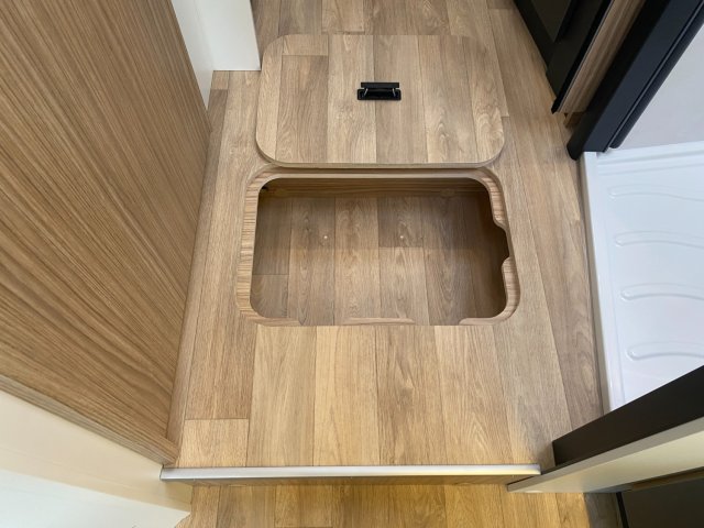 Bavaria T720FGJ Intense - Photo 35