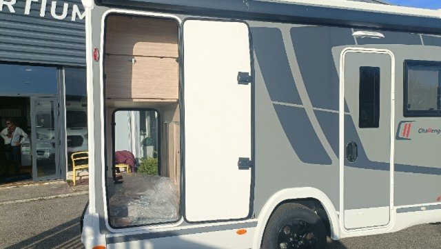 Challenger 240 Etape Edition - Photo 9