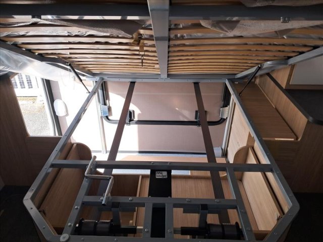 Challenger 318 Anniversary Edition - Photo 7