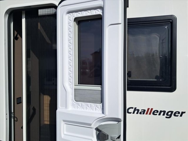 Challenger 318 Anniversary Edition - Photo 25