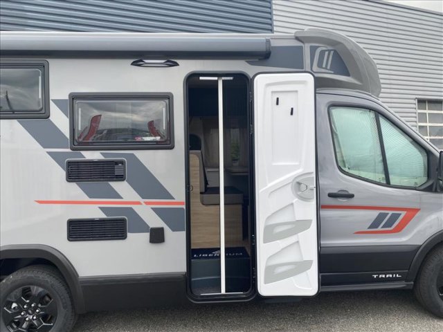 Challenger S215 Sport Edition - Photo 12