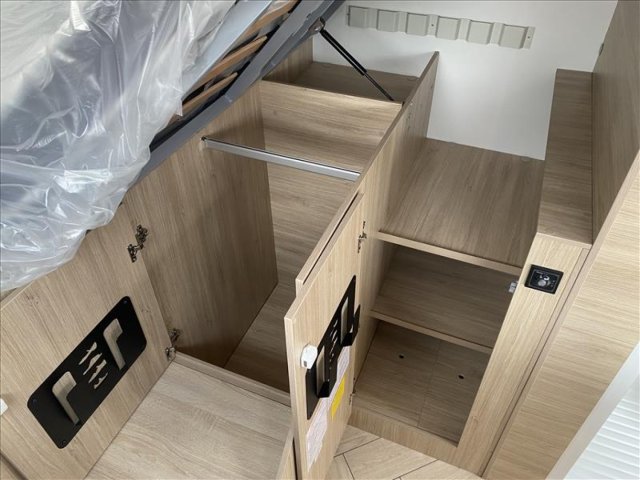 Challenger S215 Sport Edition - Photo 19