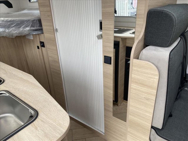 Challenger S215 Sport Edition - Photo 21