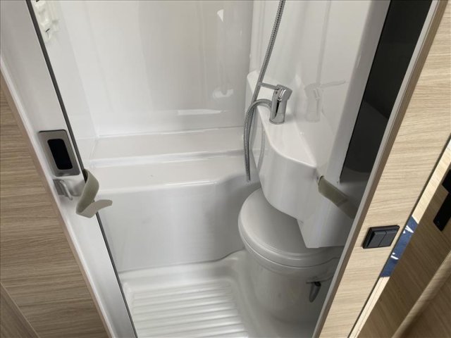 Challenger S215 Sport Edition - Photo 25