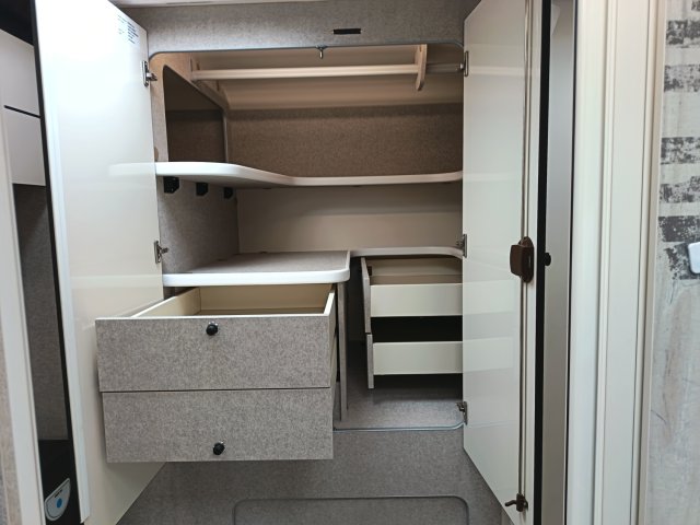 Mc Louis MC4 Slim 337 - Photo 30