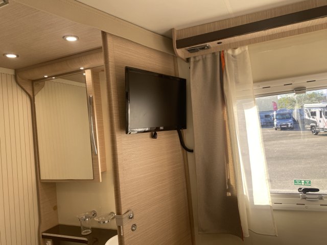 Mc Louis Nevis 79 Gold - Photo 32