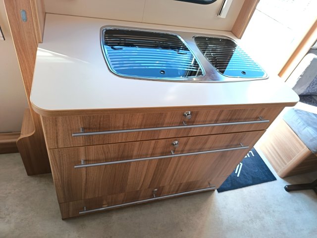 Caravelair Allegra 470 - Photo 11