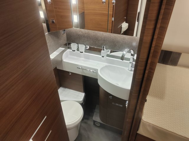 Carthago Chic C-Line I 4.9 LE Fiat - Photo 16