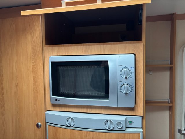 Caravelair Allegra 410 - Photo 10