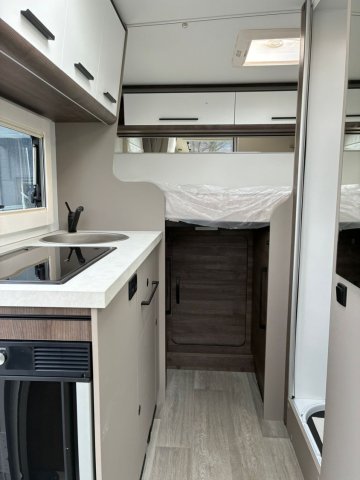 Benimar Yrteo 840 - Photo 10