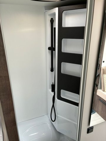 Benimar Yrteo 840 - Photo 12