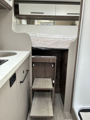 Benimar Yrteo 840 - Photo 14