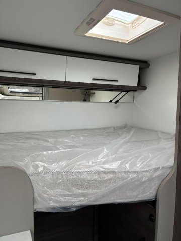 Benimar Yrteo 840 - Photo 15