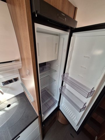 Carthago C-Compactline I 141 LE I141 Light - Photo 11