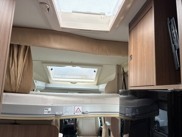 Challenger Genesis 296 - Photo 6