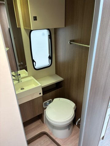 Challenger Genesis 296 - Photo 12