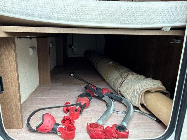 Challenger Genesis 296 - Photo 17