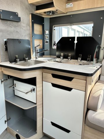 Rapido 696 F - Photo 9