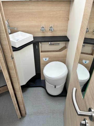 Rapido 696 F - Photo 14