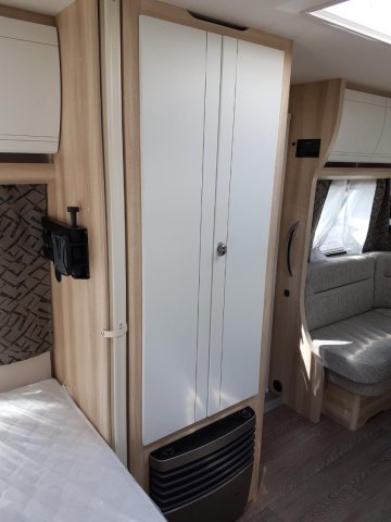 Hobby De Luxe 460 UFE - Photo 8