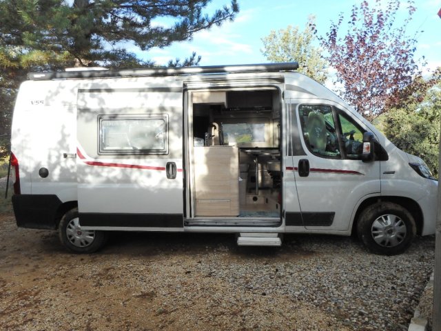 Rapido Van V55 - Photo 1