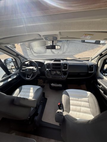 Sunlight V 67S 67 S ADVENTURE - Photo 3