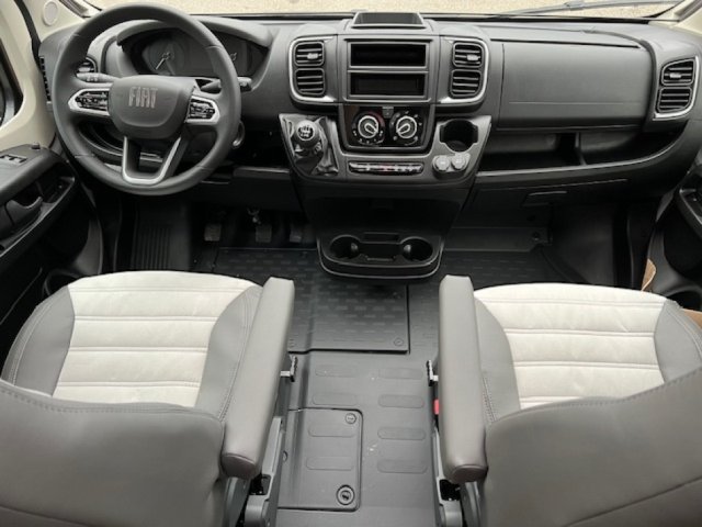 Sunlight V 69 Adventure Edition - Photo 17