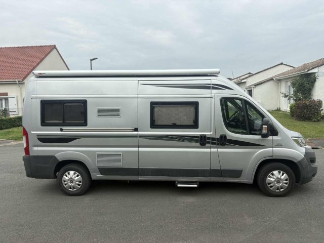 Font Vendome Leader Van - Photo 3