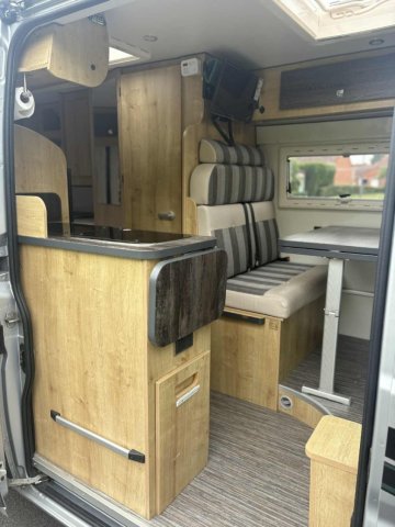 Font Vendome Leader Van - Photo 5