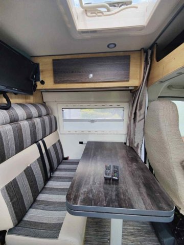 Font Vendome Leader Van - Photo 8