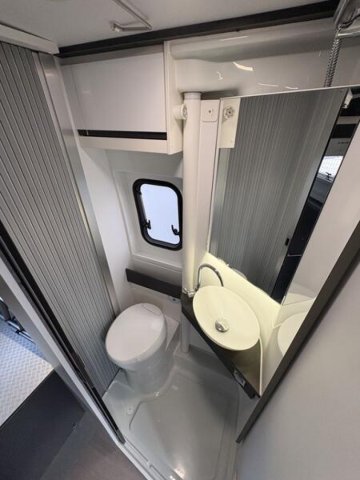 Adria Twin Supreme 640 SGX - Photo 9