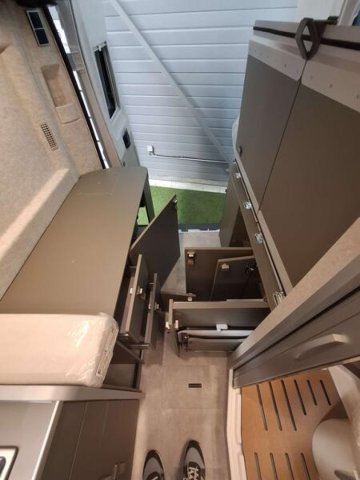 Hymer Camper Vans / Hymercar Ayers Rock - Photo 9