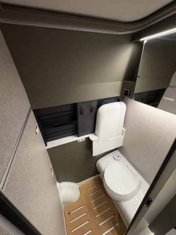 Hymer Camper Vans / Hymercar Grand Canyon S Crossover cross over - Photo 8