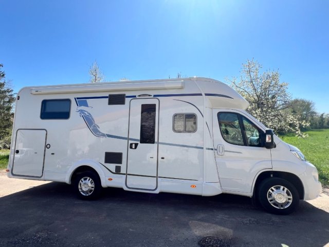 Burstner Delfin T 736 Occasion