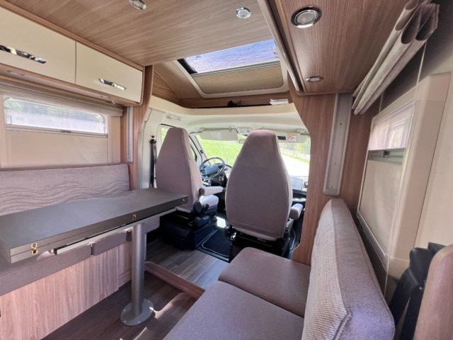 Burstner Delfin T 736 - Photo 19