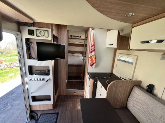 Burstner Delfin T 736 - Photo 27
