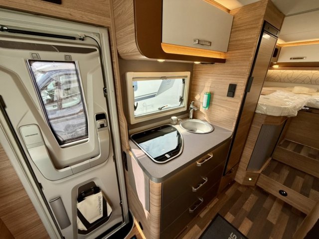 Weinsberg CaraCompact MB 640 MEG Edition Pepper - Photo 13