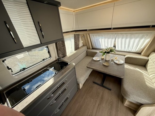 Hobby De Luxe 495 WFB - Photo 2