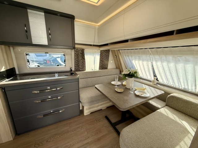 Hobby De Luxe 495 WFB - Photo 3