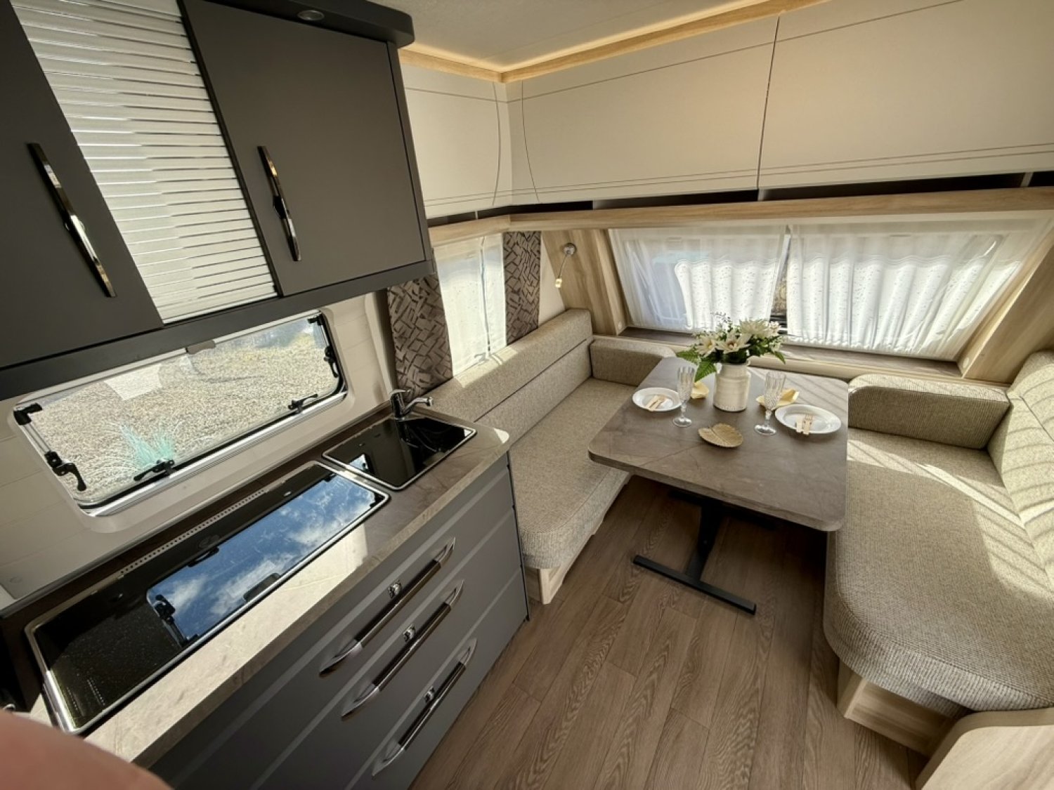 Hobby De Luxe 495 WFB