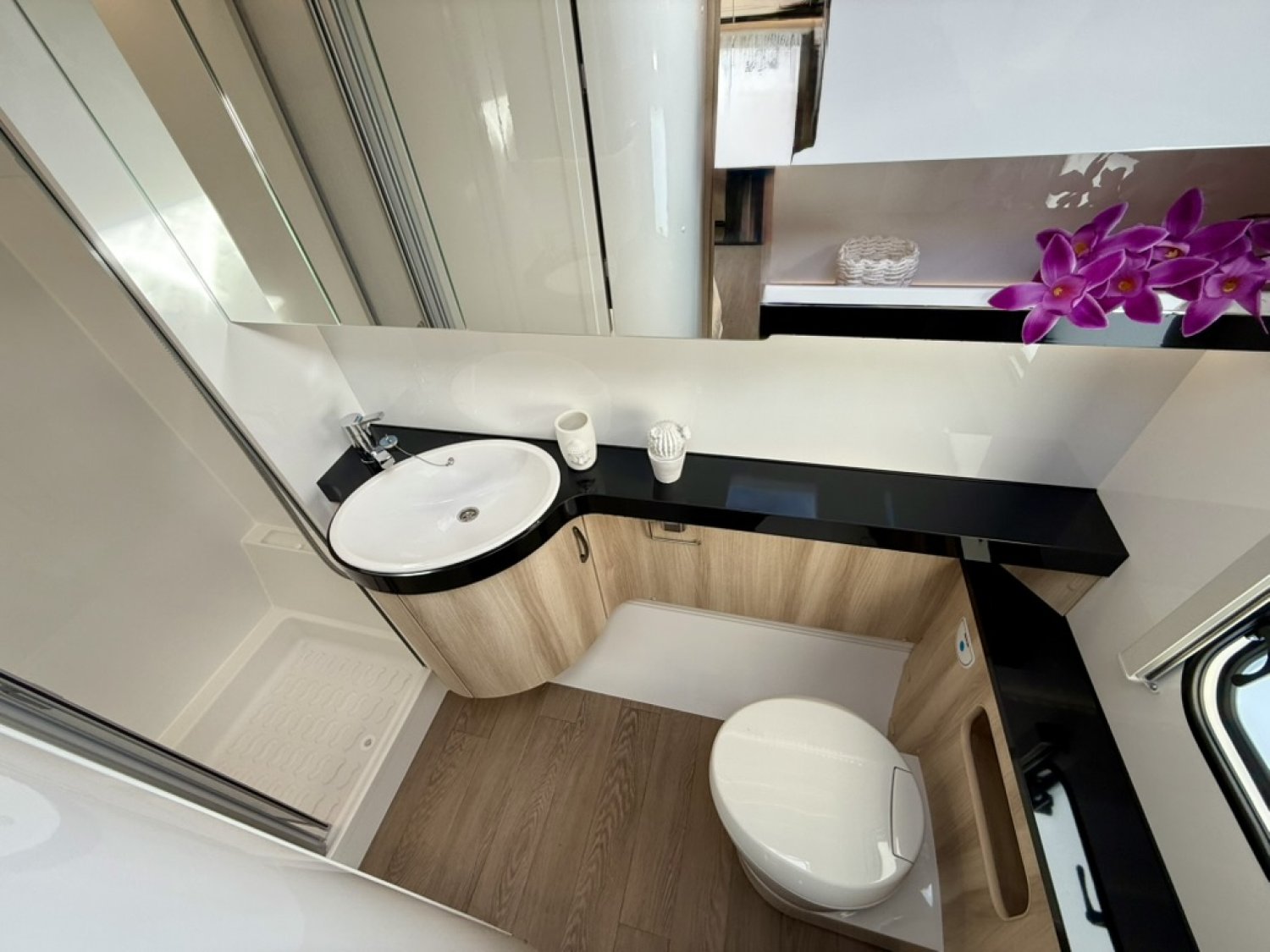 Hobby De Luxe 495 WFB