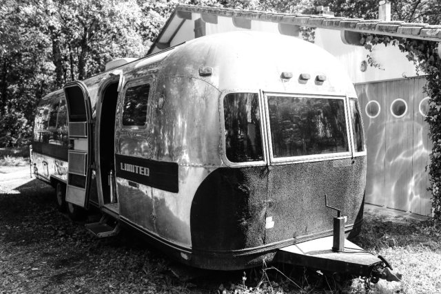 Airstream Land Yacht Sovereign 31 - Photo 2